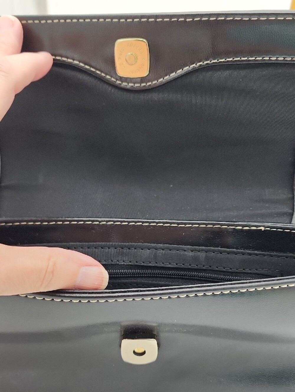Liz Claiborne Black Leather Shoulder Bag with Contrast Stitching - Picture 6 of 13